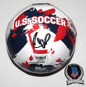 CHRISTIAN PULISIC SIGNED TEAM USA SOCCER BALL #10 USMNT MNT U.S. 2 BECKETT COA - Picture 1 of 4