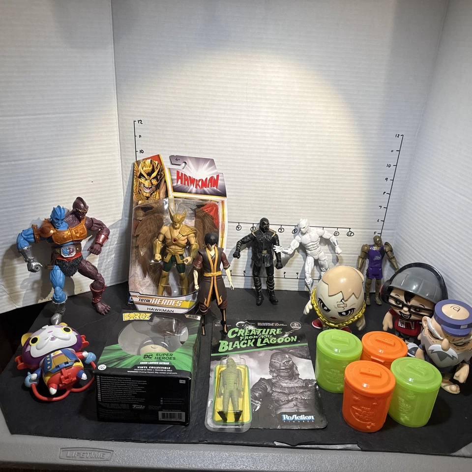 Lote de figuras de acción paquete de basura moderno mixto reacción doblador de aire Hawkman Marvel++ Foto 1 de 4