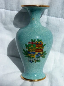 Royal Winton "CANADA" Souvenir Small Bud Vase In Very Good Condition - Picture 1 of 7