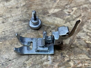 Nähfuß m. Schraube für Nähmaschine FIF NM 900 - Bild 1 von 2