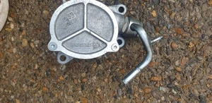 MAZDA CX-5, 6  2.2 DIESEL VACUUM PUMP     2013 TO 2017 GENUINE MAZDA - Picture 1 of 3