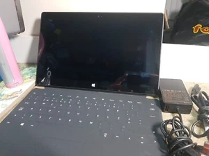 Microsoft Surface 10.6in Windows RT 64GB 2GB - Picture 1 of 7