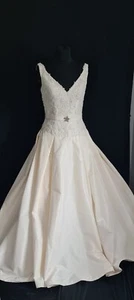 wedding dress size 12 - Picture 1 of 3