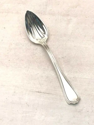 Cucharas de fruta esterlina Hepplewhite de Reed & Barton 5,5" Foto 1 de 2