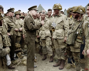Eisenhower D-Day Normandie Invasion Fallschirmjäger Zweiter Weltkrieg Farbe ID-24775 - Bild 1 von 1