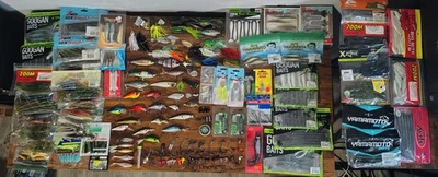 Riesiges Barsch Angelgeräte Set - Hard Baits, Soft Baites, Terminal, Tungsten, mehr - Bild 1 von 4