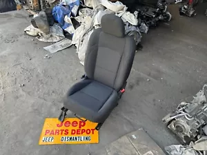 2018 2023 JEEP WRANGLER JLU 4 DOOR RIGHT FRONT PASSENGER SEAT CLOTH BLACK OEM - Picture 1 of 12