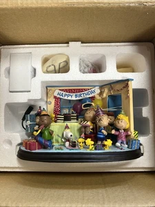Danbury Mint Peanuts Snoopy Figur mit Licht elektrisch betrieben mehrfarbig - Bild 1 von 8