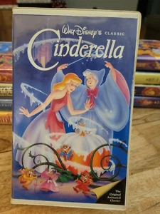 Vintage Walt Disney's Cinderella Black Diamond Classic VHS 1988 RARE 410 RARE - Picture 1 of 3