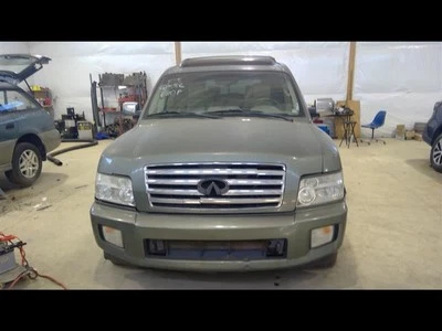 QX56      2005 Fuel Filler Door 1355662 Foto 1 de 4