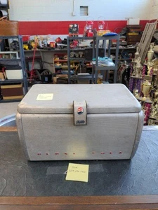 VINTAGE PEPSI-COLA COOLER - Picture 1 of 8