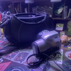 Olympus IS-20 QD analoge Spiegelreflexkamera (ungetestet) - Bild 1 von 10