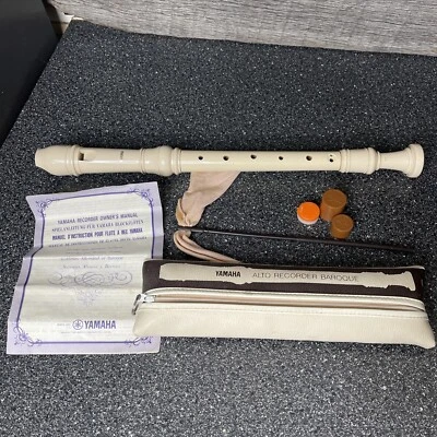 YAMAHA ALTO Recorder Baroque With Case, Manual And Cleaning Rod - Image 1 of 4