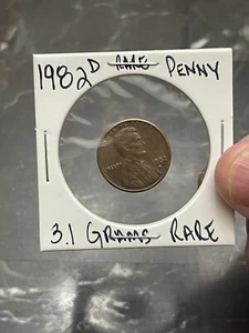 1982 D Bronze Penny 3.1 Grams Rare Very Rare - Picture 1 of 3