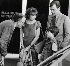 Vintage D.A.R.Y.L Movie Press Photo Sci Fi Michael McKean Mary Beth Hurt 10 x 8 - Picture 1 of 3