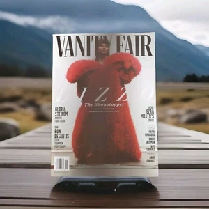 VANITY FAIR MAGAZINE.. NOVEMBER 2022 ISSUE..LIZZO THE SHOWSTOPPER - Picture 1 of 2