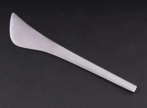 Georg Jensen, Dinamarca. Esparcidor de mantequilla Tuja/Tanaqvil. Acero. 3310046. - Imagen 1 de 6