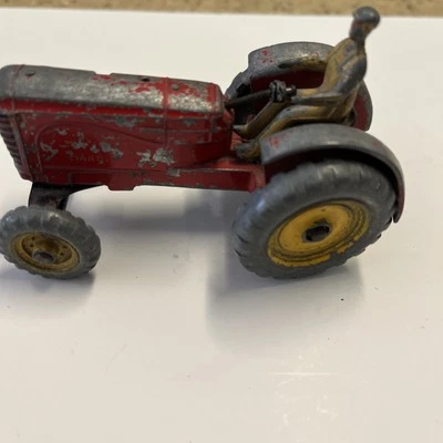 Tractor de colección Dinky 27 Massey Harris diecast modelo 1/43 - piezas / restauración Foto 1 de 4