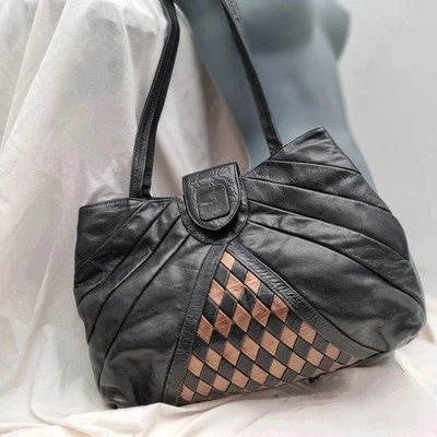 Vintage Rare woven leather bag - Image 1 of 4