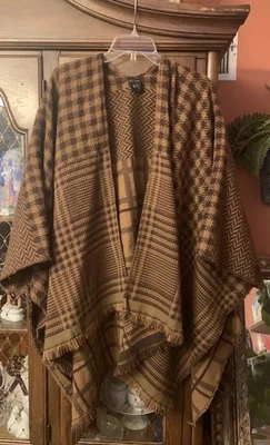 Двусторонняя шаль пончо Steve Madden в клетку смешанных материалов коричневая OSFM осень - Изображение 1 из 4