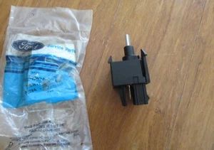 Interruptor de control del motor soplador de calefacción aire acondicionado Ford OEM F65Z19986AA F150 Ranger E150 nuevo de lote original - Imagen 1 de 4