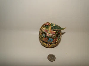 Caja baratija manzana cloisonné, diseño floral - Imagen 1 de 7