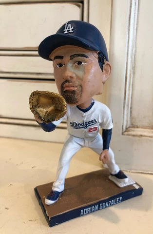 Face Paint Defect ~ Adrian Gonzalez 2015 LA Dodgers Bobblehead SGA Cover
