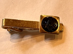 Vintage Gold Toned Swank Tie Bar Clip Clasp Masonic Symbol carved on Black stone - Picture 1 of 4