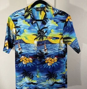 Royal Creations Men Small Multicolor Hawaiian Floral Short Sleeve Shirt vintage - Picture 1 of 6