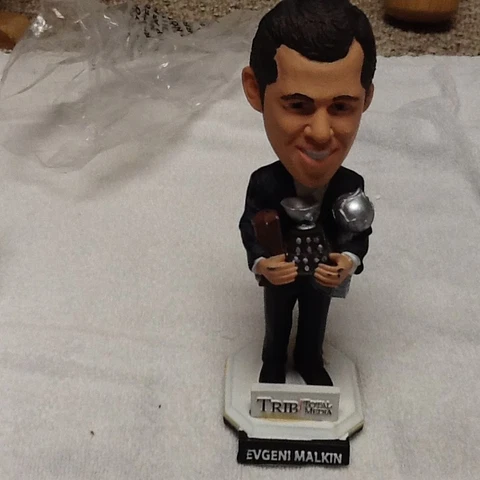 EVGENI MALKIN PITTSBURGH PENGUINS 2011-12 BOBBLEHEAD RARE! AWARDS Cover