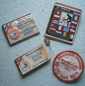 1971 TOUR DE YUGOSLAVIA BICICLETTA CORSA CICLISMO lotto DISTINTIVO TOPPA SPILLA ORG. COMITATO - Foto 1 di 5