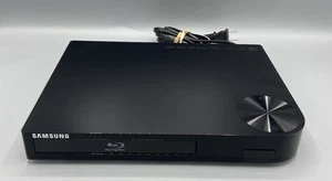 Samsung BD-F5700 Blu-ray DVD Player 1080p HD + Wifi Streaming NO REMOTE No HDMI - Picture 1 of 20