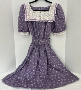 Vintage Young Love Woman’s 1950’s (?) Vestido floral morado con babero - Imagen 1 de 11