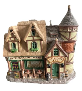 Lemax Patrick’s Olde Tavern (Patricks Pub) Christmas Village With Box - Picture 1 of 10