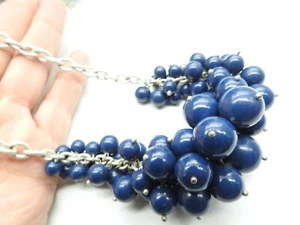 Collar babero cadena tono plata cuentas racimo burbuja azul vintage - Imagen 1 de 4
