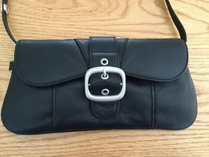 Bolso sin asas de hombro con hebilla de cuero negro ILI New York Toronto - Imagen 1 de 7