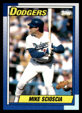 1990 Topps #605 Mike Scioscia Los Angeles Dodgers