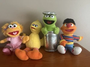 Lote de 4 peluches de Plaza Sésamo Oscar Grouch & Zoe Big Bird & Ernie - Imagen 1 de 4