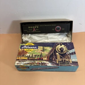 Athearn Hood 50’ Express Kühl-Milchwagen-Set 5341 HO - Bild 1 von 2