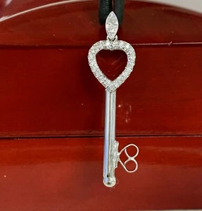 UNIQUE 14K White Gold Natural .25Ct Round Diamond KEY Pendant 34mm Long 2.1Gr - Picture 1 of 12