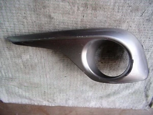 Genuine Toyota Kluger Fog light lamp bezel cover left side 2010 to 2013 - Picture 1 of 7