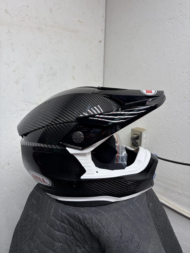 Casco Bell Moto-10 Esférico MIPS Brillo Negro/Blanco Talla Pequeña - 7146516 Foto 1 de 4