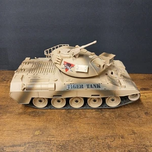Tanque Tigre Militar Tyco R/C Vintage con Antena Controladora, Leer Descripción - Imagen 1 de 12