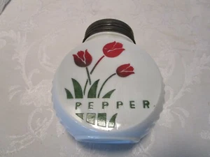 Vintage Hocking Vitrock Milchglas TULPE flache Seite Pfefferstreuer 30er Jahre - Bild 1 von 7