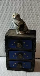 Räucherbox mit 3 Schubladen und Eule oben - Bild 1 von 2