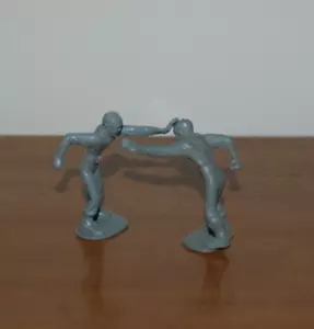 Vintage Marx Tom Corbett Space Playset Astronaut Space Men Fighting (2) - Picture 1 of 3