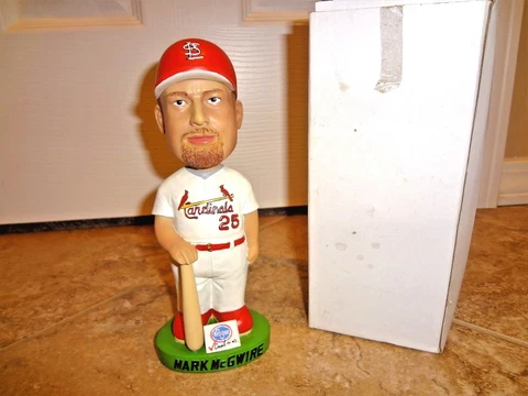 St Louis Cardinals MARK McGWIRE Memphis Redbirds Bobblehead SGA 4-22-01 VHTF Cover