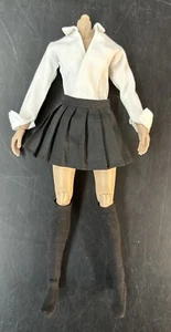 Maßstab 1/6 weiblicher Grundkörper & Outfit Shirt schwarz Rock Kleid Schule 12" Phicen - Bild 1 von 13