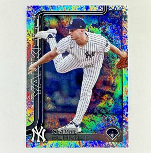 2025 Topps Series 2 Holo Foil Clarke Schmidt #395 New York Yankees - Picture 1 of 2