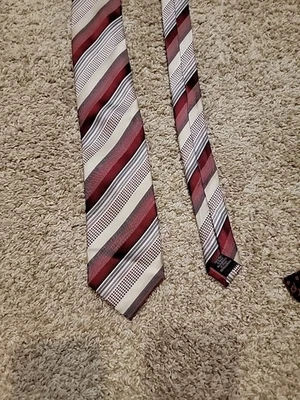 Concepts By Claiborne красный белый ручной работы 100% шелк мужской галстук сделано в Китае - Изображение 1 из 3